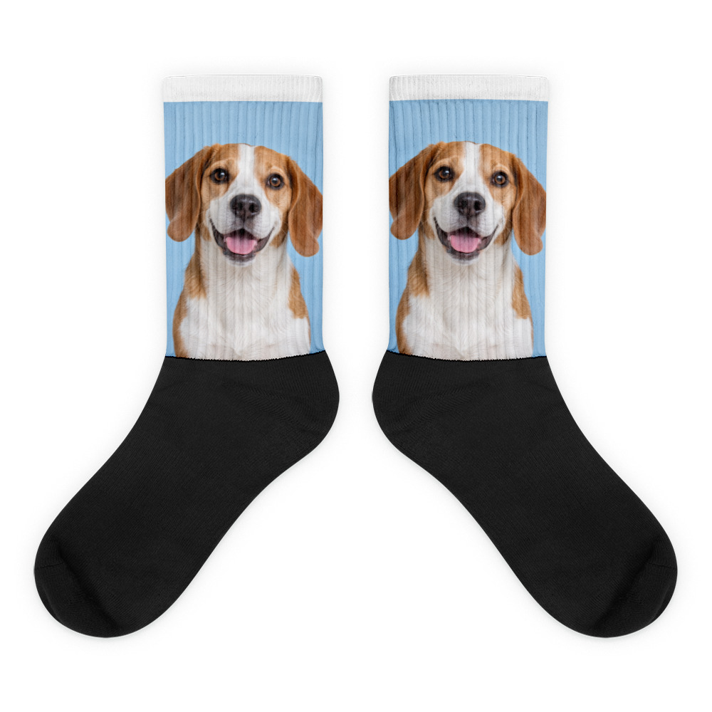 Chaussettes mi-mollet personnalisées avec un chien, bord blanc et pied noir
